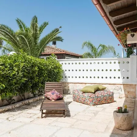 Bianca - Private Swimming Pool - Center - By Clicksalento Villa *