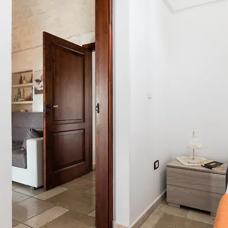 Villa Bianca - Private Swimming Pool - Center - By Clicksalento Ostuni