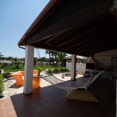 Bianca - Private Swimming Pool - Center - By Clicksalento Ostuni