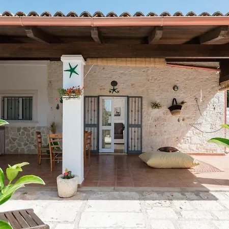 Bianca - Private Swimming Pool - Center - By Clicksalento Villa