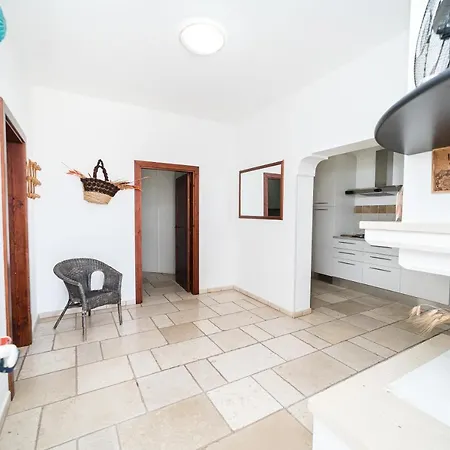 Bianca - Private Swimming Pool - Center - By Clicksalento Vila